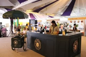 10782_215642775291951_1152178547_n (1)